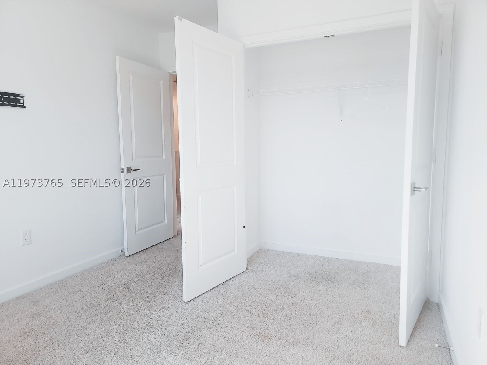 Real estate property located at 1363 208th Ter, Miami-dade, Walden Place, Miami Gardens, FL