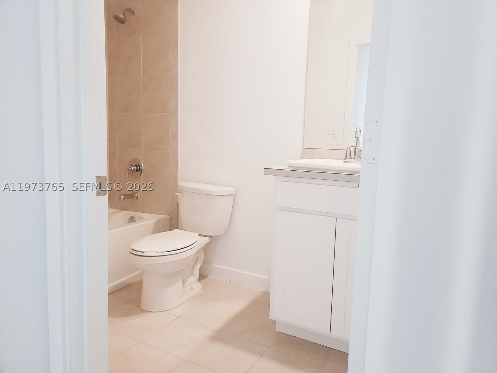 Real estate property located at 1363 208th Ter, Miami-dade, Walden Place, Miami Gardens, FL