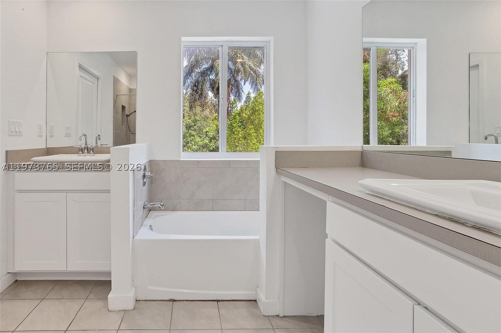 Real estate property located at 1363 208th Ter, Miami-dade, Walden Place, Miami Gardens, FL