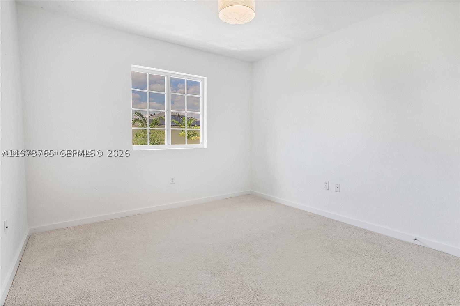 Real estate property located at 1363 208th Ter, Miami-dade, Walden Place, Miami Gardens, FL