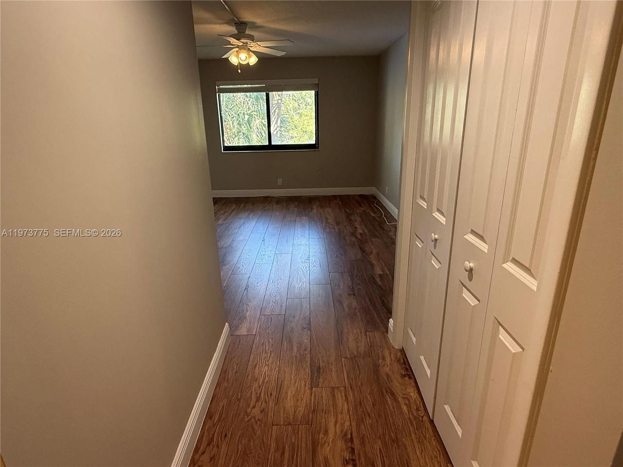 Real estate property located at 302 Lakeview Dr #204, Broward, Racquet Club Apts At Bona, Weston, FL