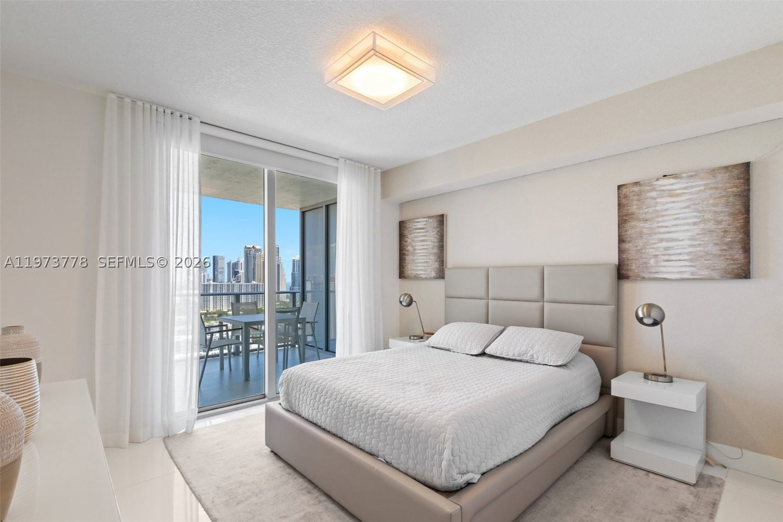 Real estate property located at 300 Sunny Isles Blvd #4-1705, Miami-dade, Parque Towers Condo, Sunny Isles Beach, FL