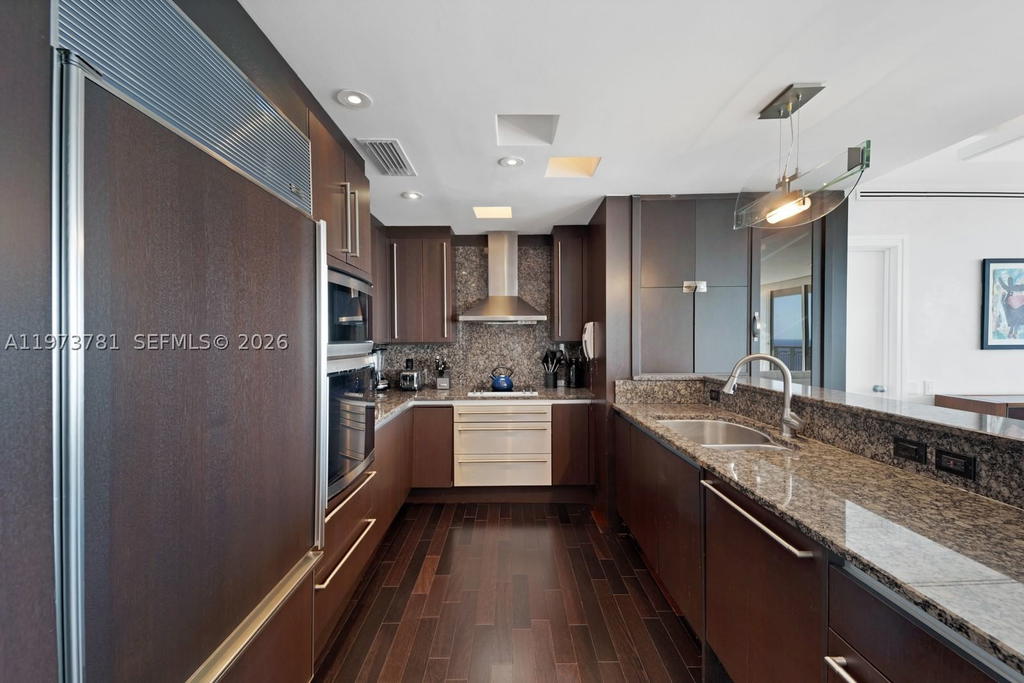 Real estate property located at 3400 27th Ave #2102, Miami-dade, The Tower Residences Cond, Miami, FL