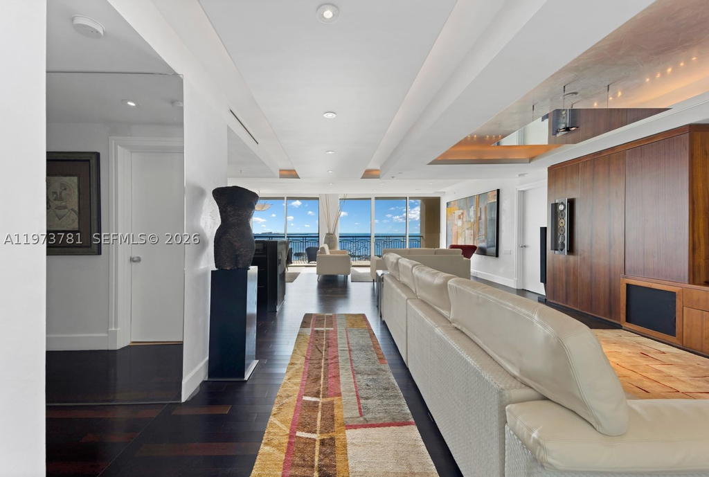 Real estate property located at 3400 27th Ave #2102, Miami-dade, The Tower Residences Cond, Miami, FL