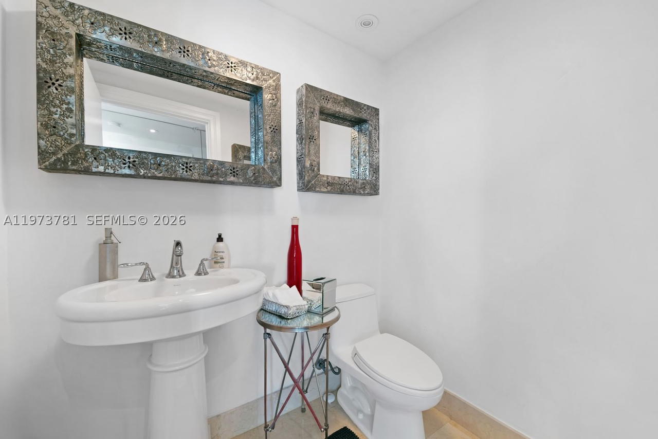 Real estate property located at 3400 27th Ave #2102, Miami-dade, The Tower Residences Cond, Miami, FL