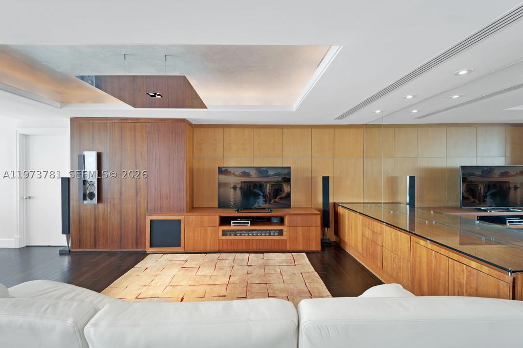 Real estate property located at 3400 27th Ave #2102, Miami-dade, The Tower Residences Cond, Miami, FL