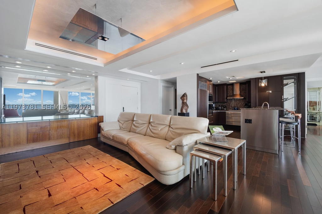 Real estate property located at 3400 27th Ave #2102, Miami-dade, The Tower Residences Cond, Miami, FL