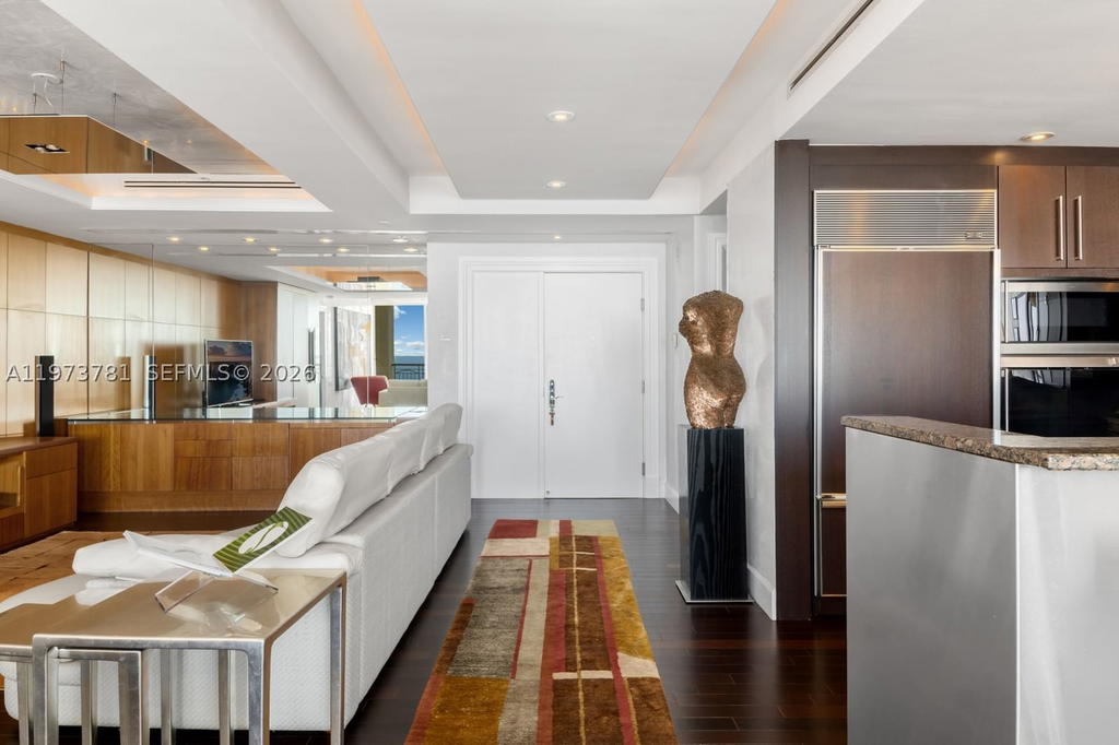 Real estate property located at 3400 27th Ave #2102, Miami-dade, The Tower Residences Cond, Miami, FL