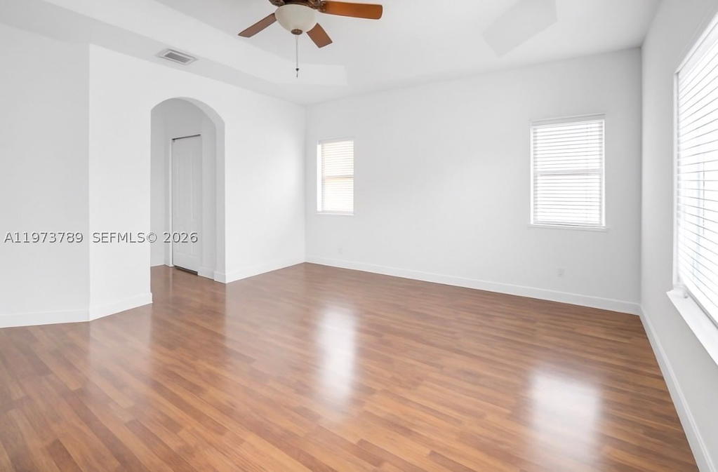 Real estate property located at 5051 163rd Ct, Miami-dade, Laroc Estates, Miami, FL
