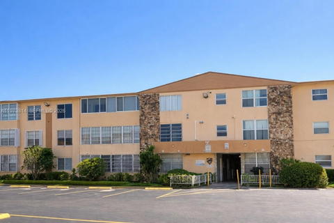 Real estate property located at 140 Royal Palm Rd #202, Miami-dade, Palm Springs Gardens Bldg, Hialeah Gardens, FL