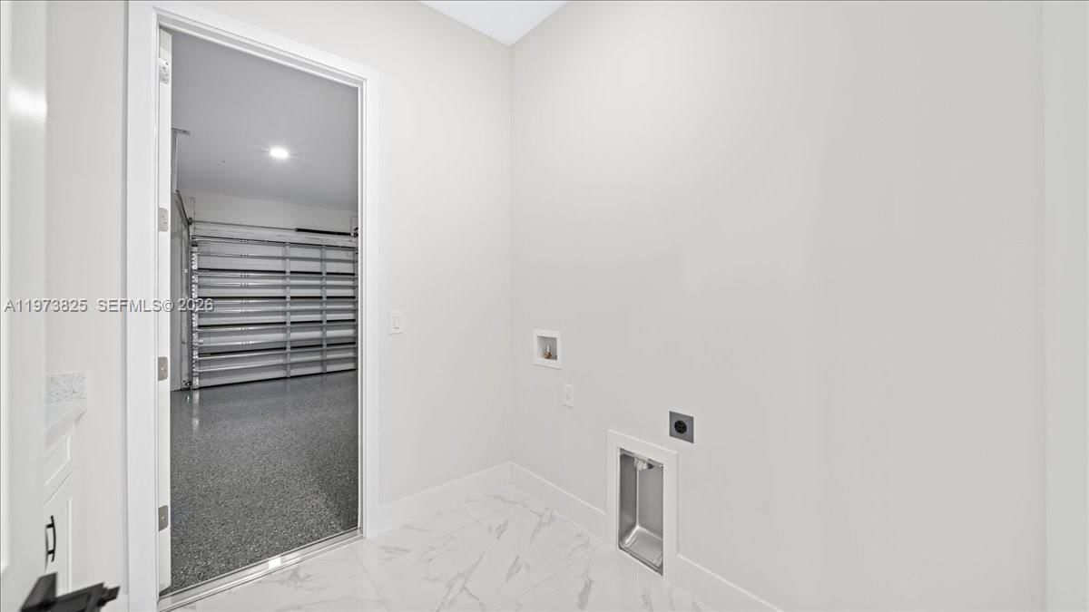 Real estate property located at 18 11th LN, Lee, Cape Coral, Cape Coral, FL