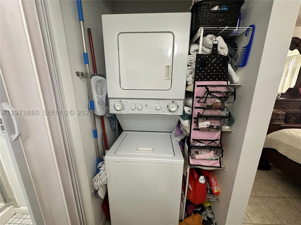 Real estate property located at 10434 Sunrise Lakes Blvd #102, Broward, Sunrise Lakes 218 Condo, Sunrise, FL