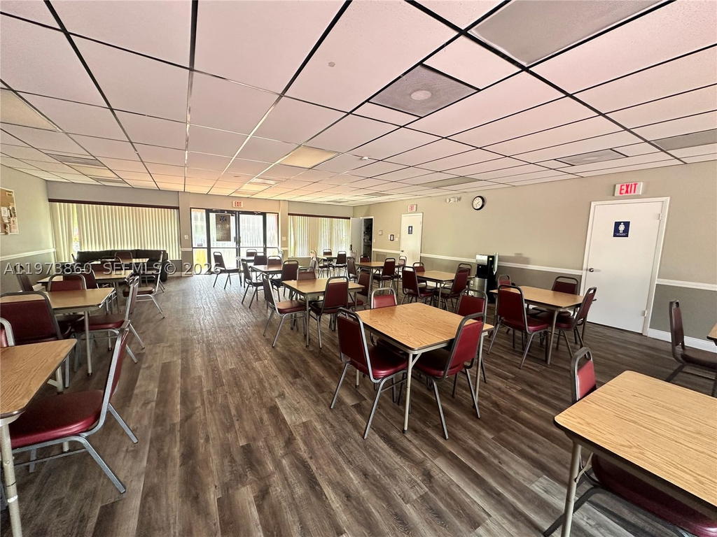 Real estate property located at 10434 Sunrise Lakes Blvd #102, Broward, Sunrise Lakes 218 Condo, Sunrise, FL