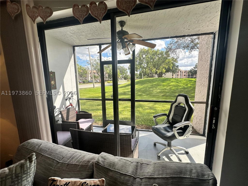Real estate property located at 10434 Sunrise Lakes Blvd #102, Broward, Sunrise Lakes 218 Condo, Sunrise, FL