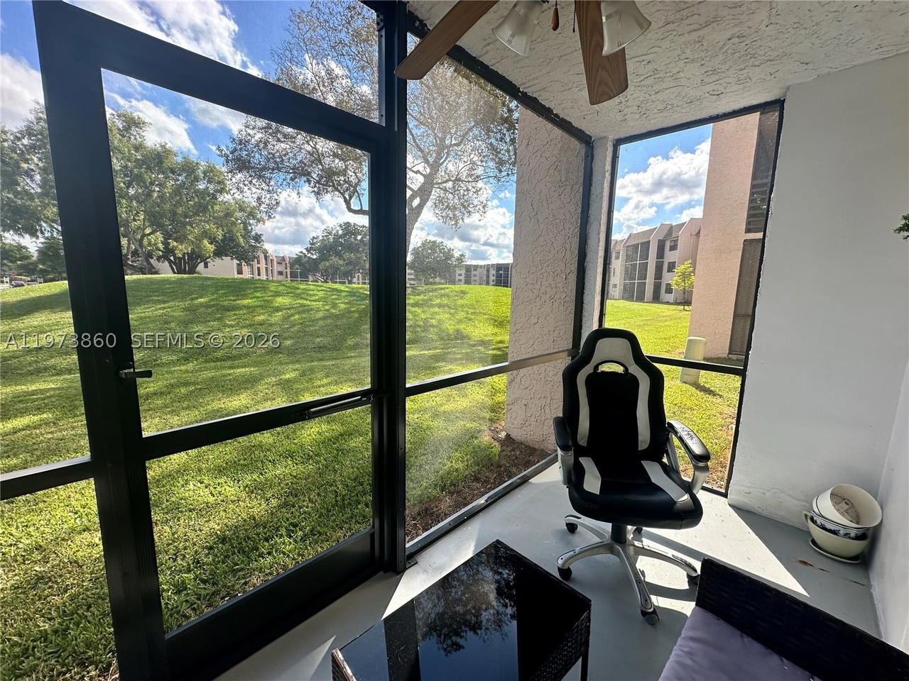 Real estate property located at 10434 Sunrise Lakes Blvd #102, Broward, Sunrise Lakes 218 Condo, Sunrise, FL