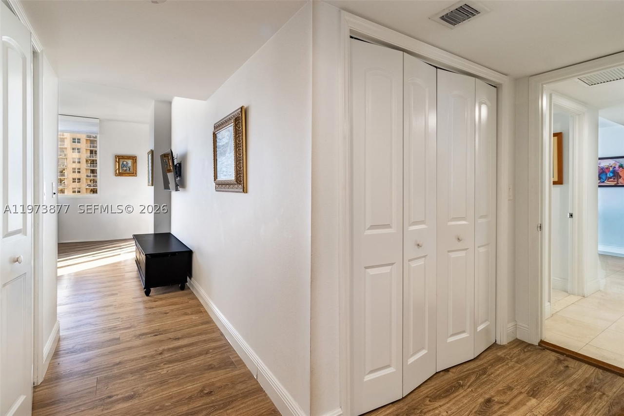 Real estate property located at 520 Brickell Key Dr A1007, Miami-dade, Brickell Key One Condo, Miami, FL