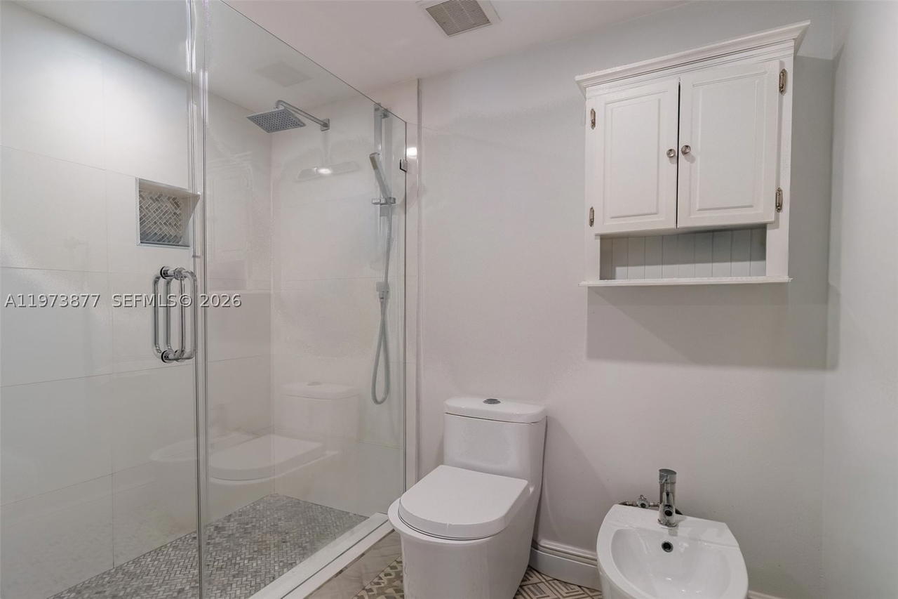 Real estate property located at 520 Brickell Key Dr A1007, Miami-dade, Brickell Key One Condo, Miami, FL