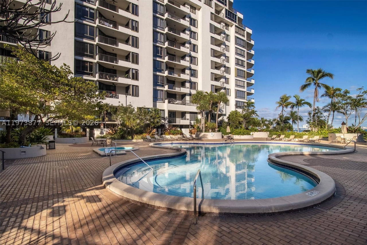 Real estate property located at 520 Brickell Key Dr A1007, Miami-dade, Brickell Key One Condo, Miami, FL
