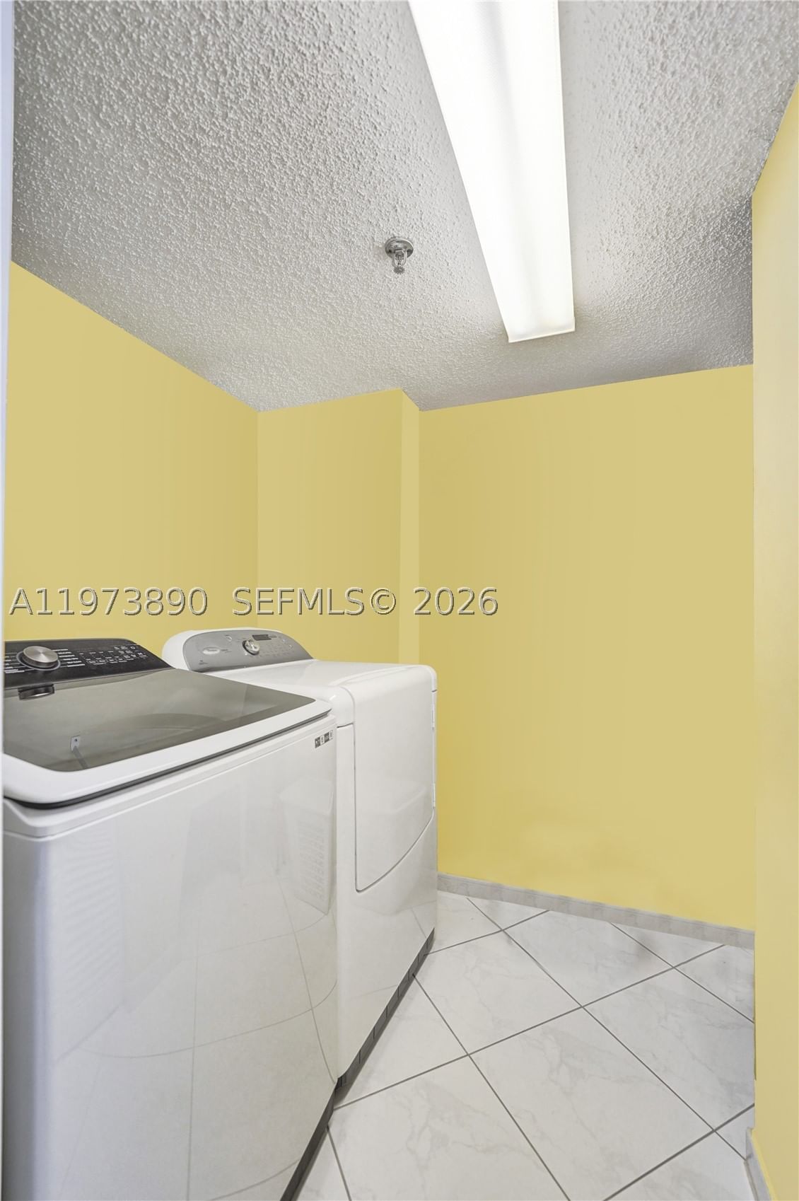 Real estate property located at 17700 Bay Rd #805, Miami-dade, Le Maisonneuve Condo, Sunny Isles Beach, FL