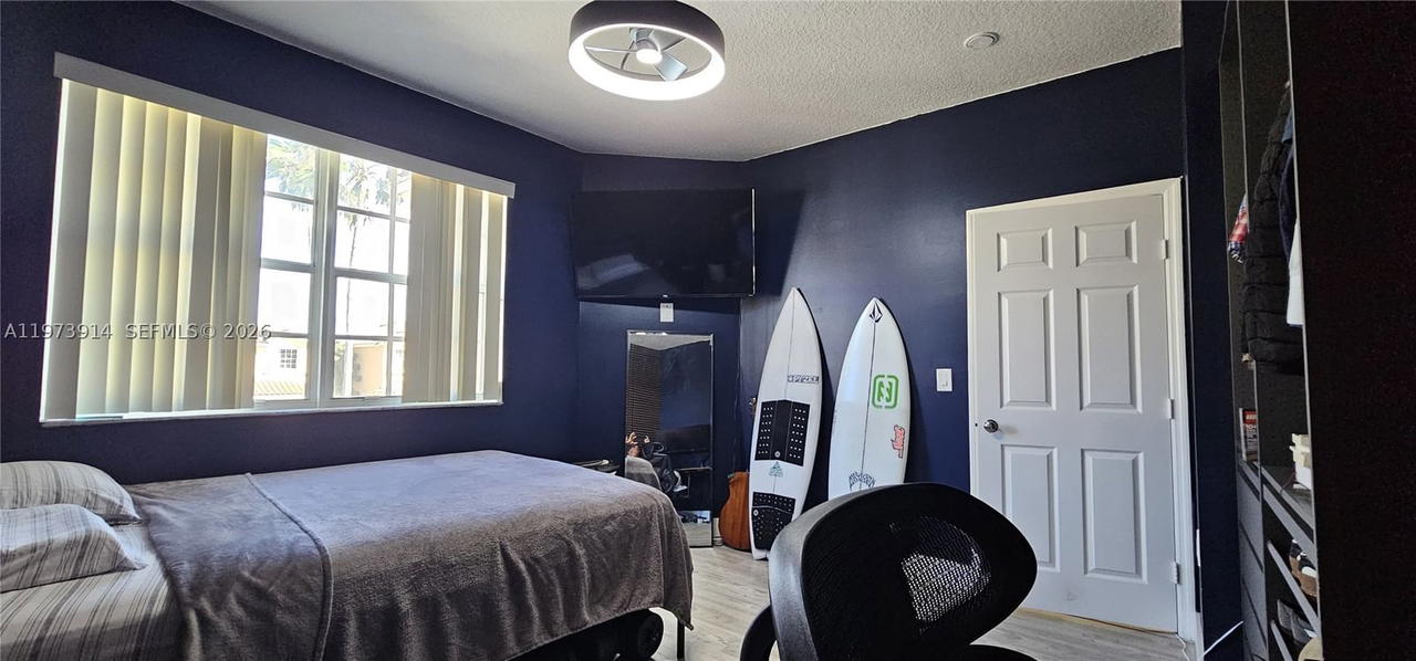 Real estate property located at 2150 100th Ave, Broward, Lakes At Pembroke, Pembroke Pines, FL