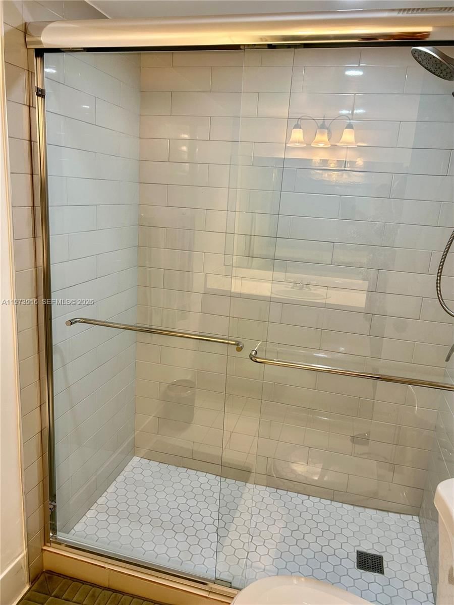 Real estate property located at 4712 114th Ave #102, Miami-dade, Villa Doral Condo No 4, Doral, FL