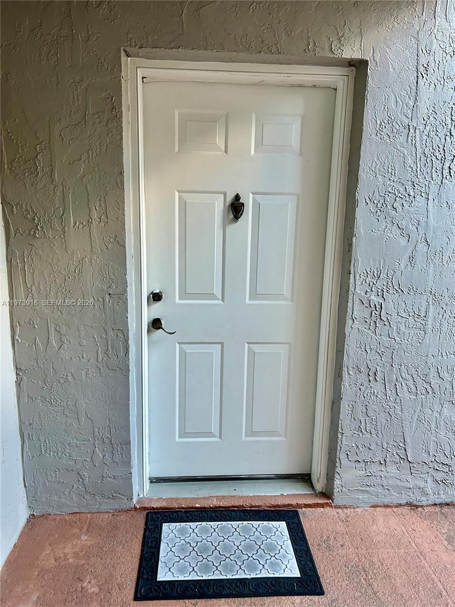 Real estate property located at 4712 114th Ave #102, Miami-dade, Villa Doral Condo No 4, Doral, FL