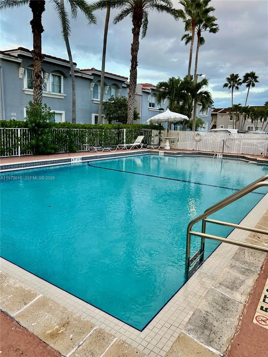 Real estate property located at 4712 114th Ave #102, Miami-dade, Villa Doral Condo No 4, Doral, FL