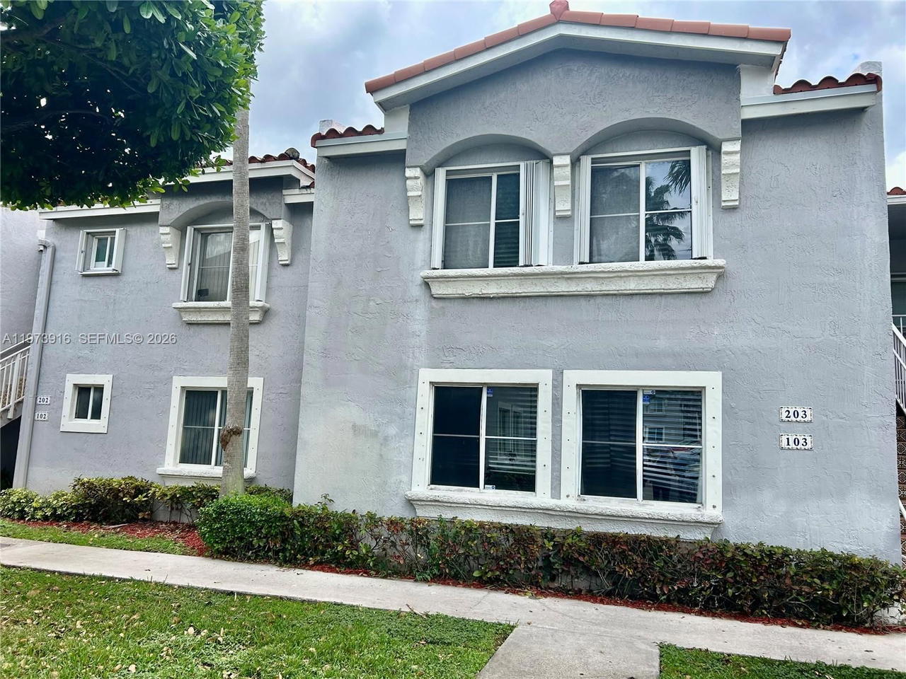 Real estate property located at 4712 114th Ave #102, Miami-dade, Villa Doral Condo No 4, Doral, FL
