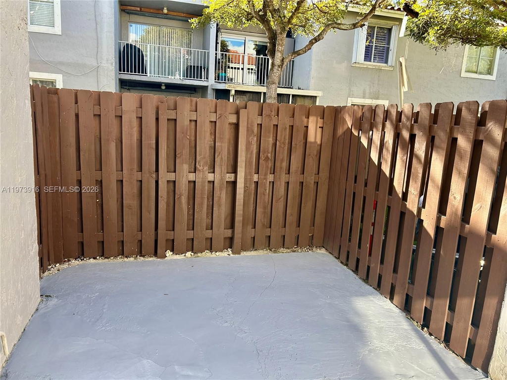 Real estate property located at 4712 114th Ave #102, Miami-dade, Villa Doral Condo No 4, Doral, FL