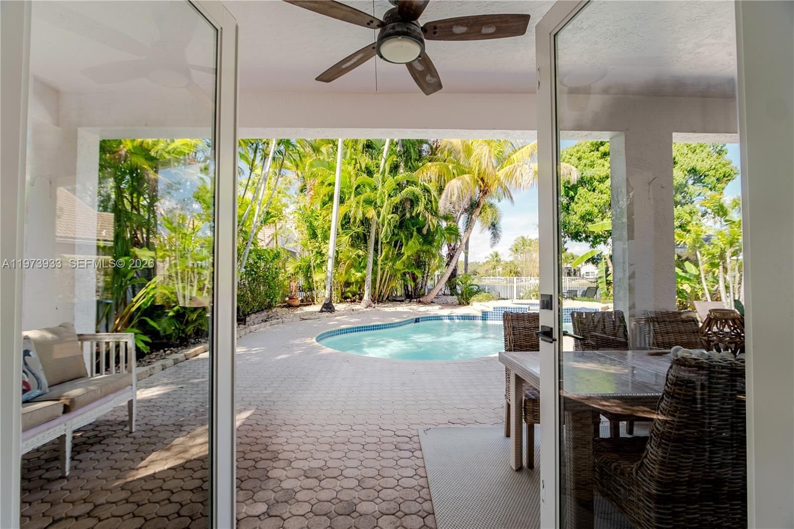 Real estate property located at 362 Lake Crest Ct, Broward, Sector 4, Weston, FL