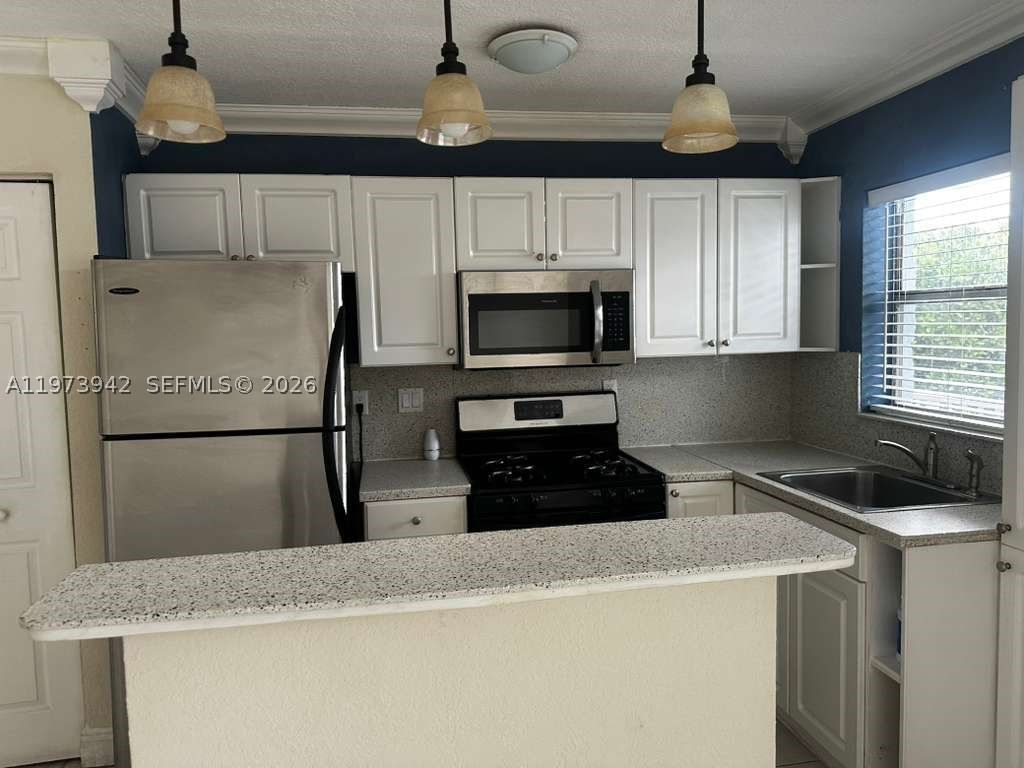 Real estate property located at 7101 89th Ct #212, Miami-dade, Paradise At Sunset Condo, Miami, FL