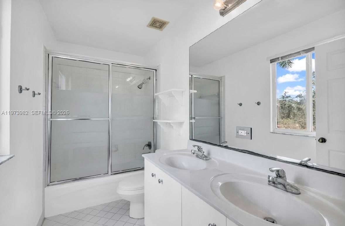 Real estate property located at 1386 Canary Island Dr, Broward, Sector 2- Parcels 21b 22, Weston, FL