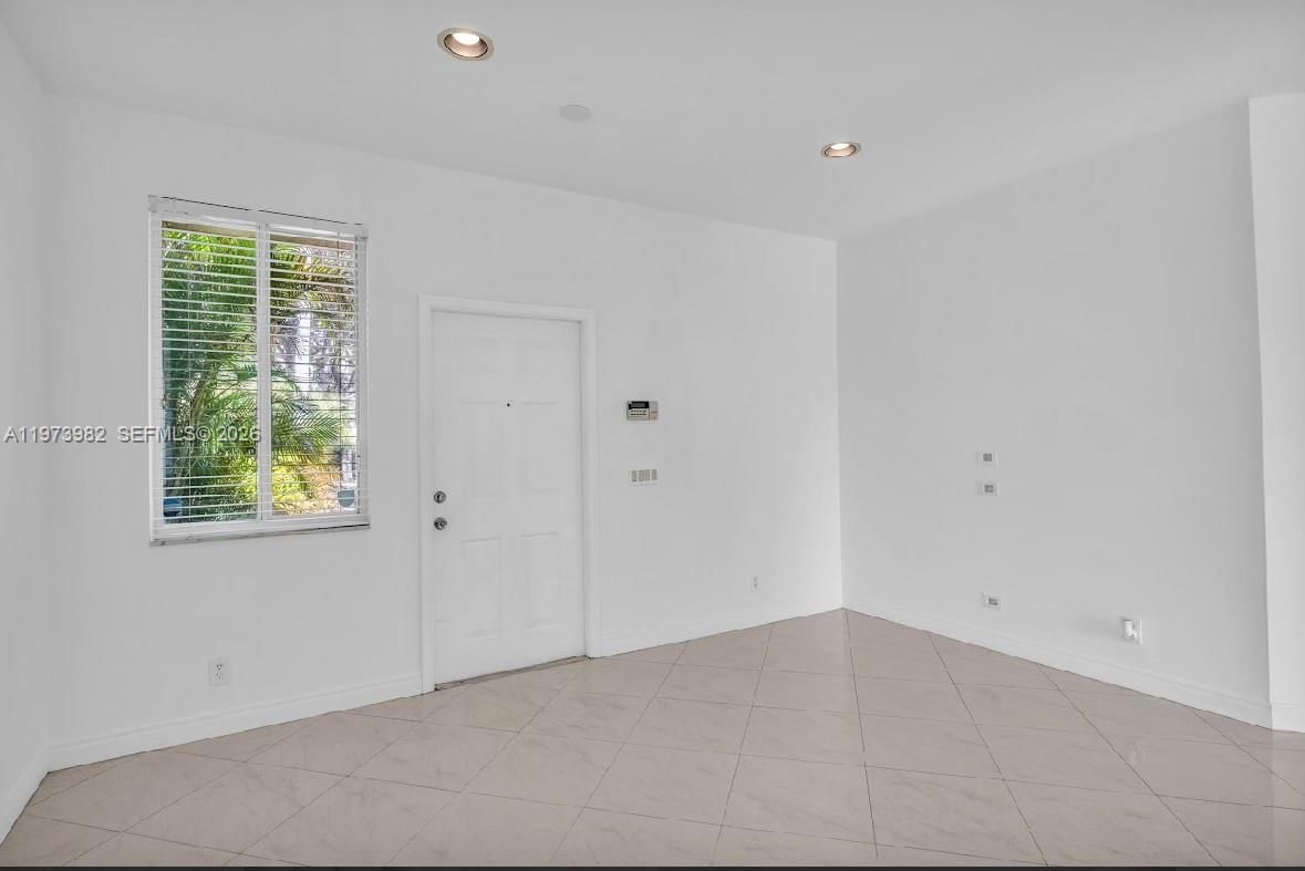 Real estate property located at 1386 Canary Island Dr, Broward, Sector 2- Parcels 21b 22, Weston, FL