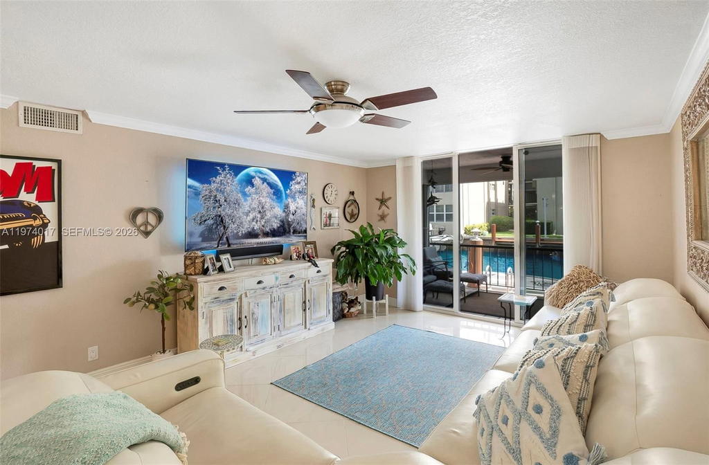 Real estate property located at 777 Federal Hwy #109E, Broward, Island Club One Condo, Pompano Beach, FL