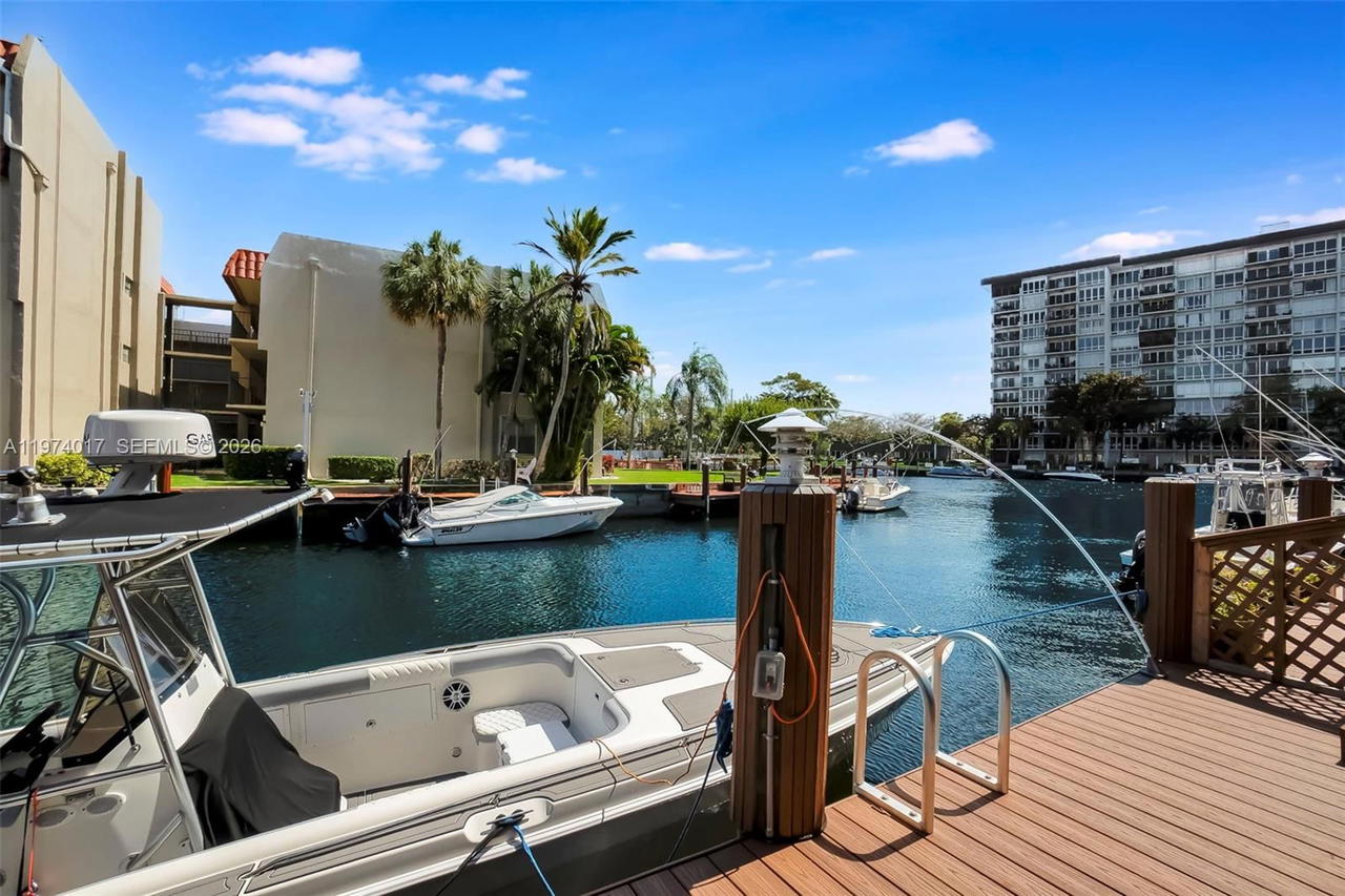 Real estate property located at 777 Federal Hwy #109E, Broward, Island Club One Condo, Pompano Beach, FL