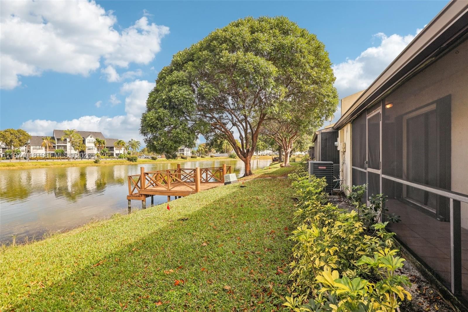 Real estate property located at 653 Banks Rd, Broward, Woodlake Isles, Margate, FL