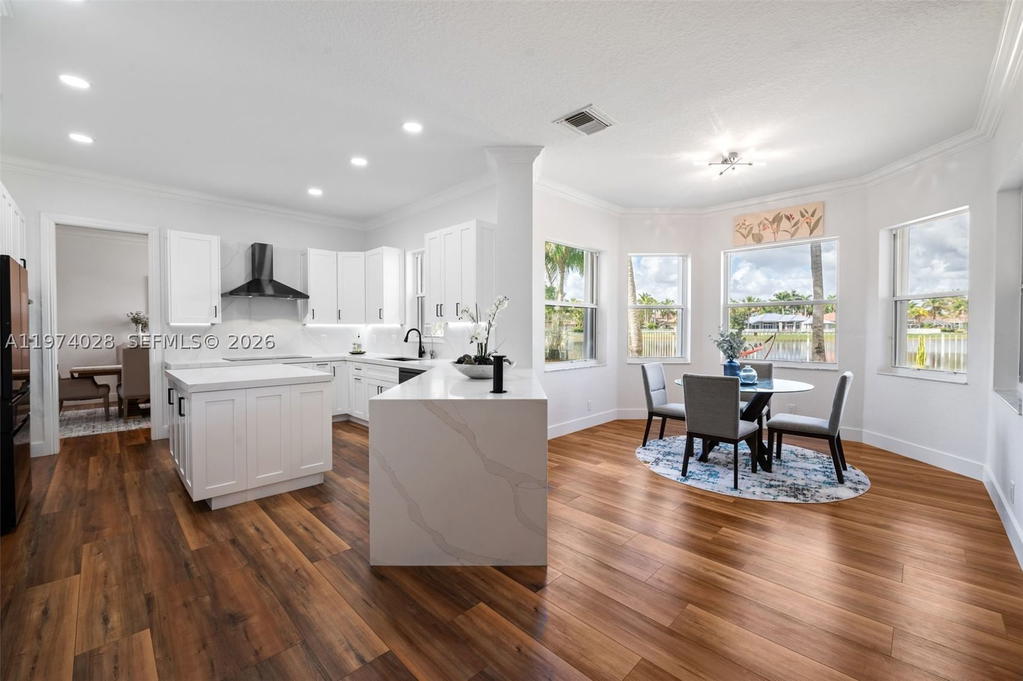 Real estate property located at 1537 Victoria Isle Way, Broward, Sector 7-parcel W, Weston, FL