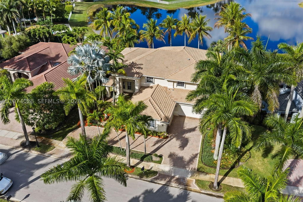 Real estate property located at 1537 Victoria Isle Way, Broward, Sector 7-parcel W, Weston, FL
