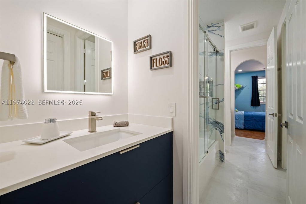 Real estate property located at 1537 Victoria Isle Way, Broward, Sector 7-parcel W, Weston, FL