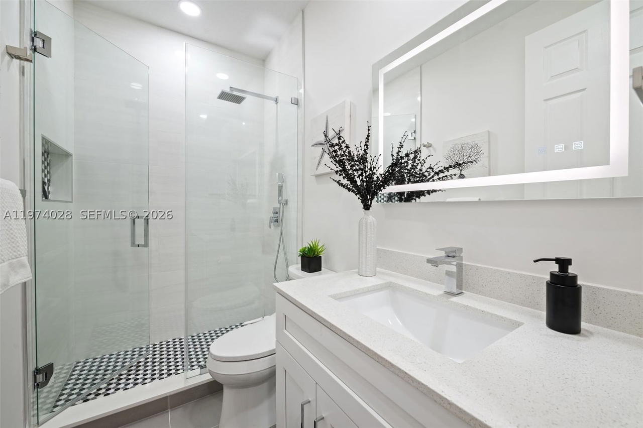 Real estate property located at 1537 Victoria Isle Way, Broward, Sector 7-parcel W, Weston, FL