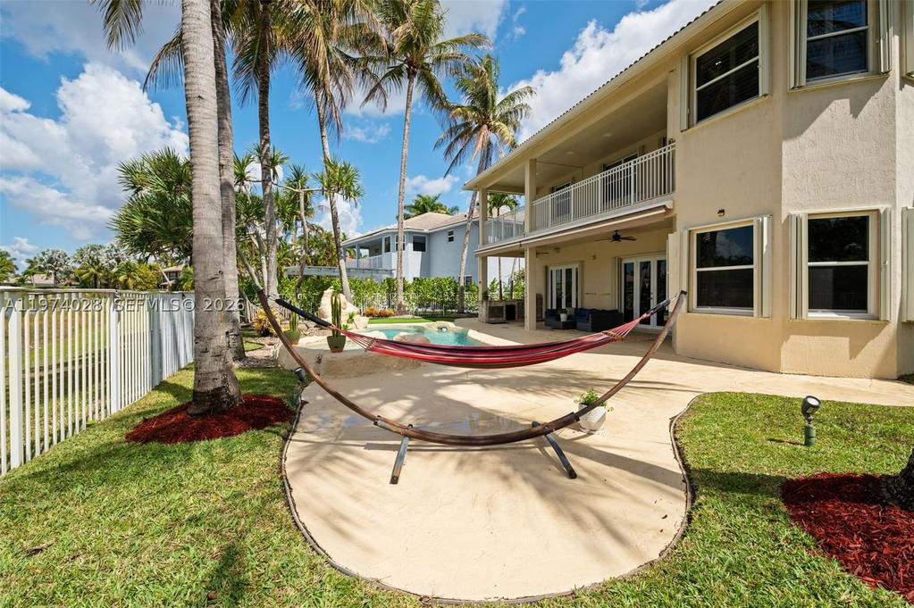Real estate property located at 1537 Victoria Isle Way, Broward, Sector 7-parcel W, Weston, FL