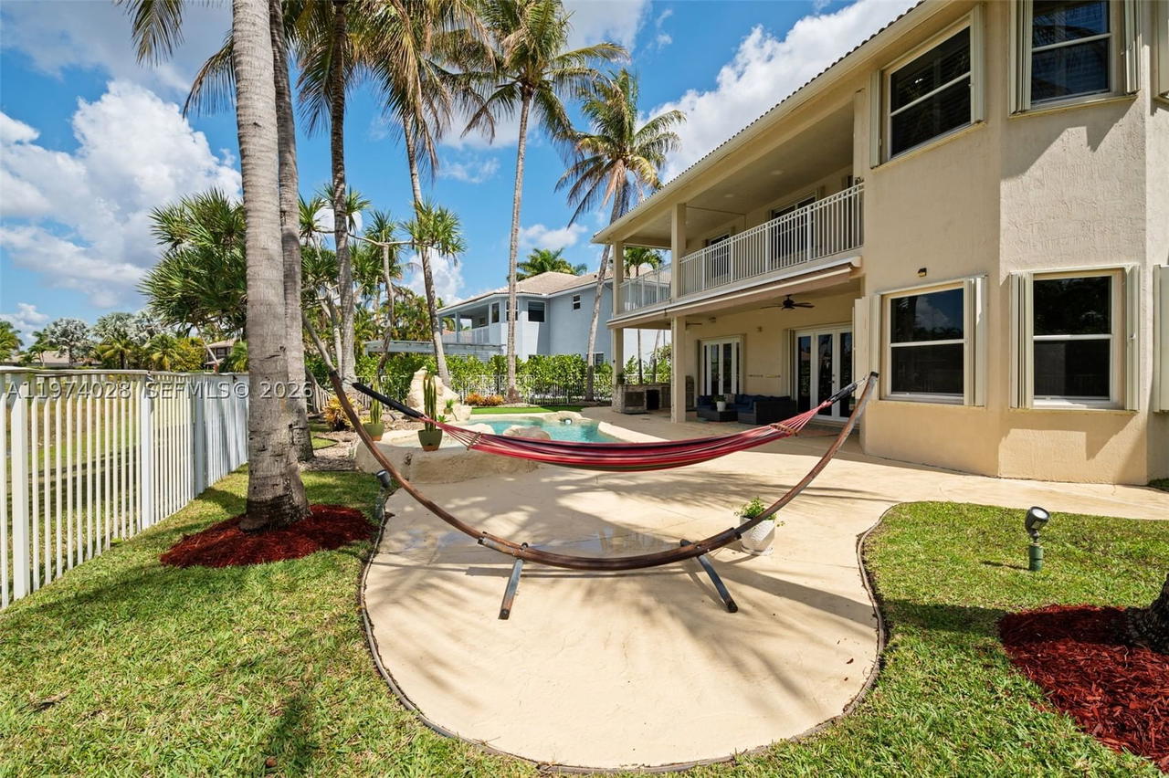 Real estate property located at 1537 Victoria Isle Way, Broward, Sector 7-parcel W, Weston, FL