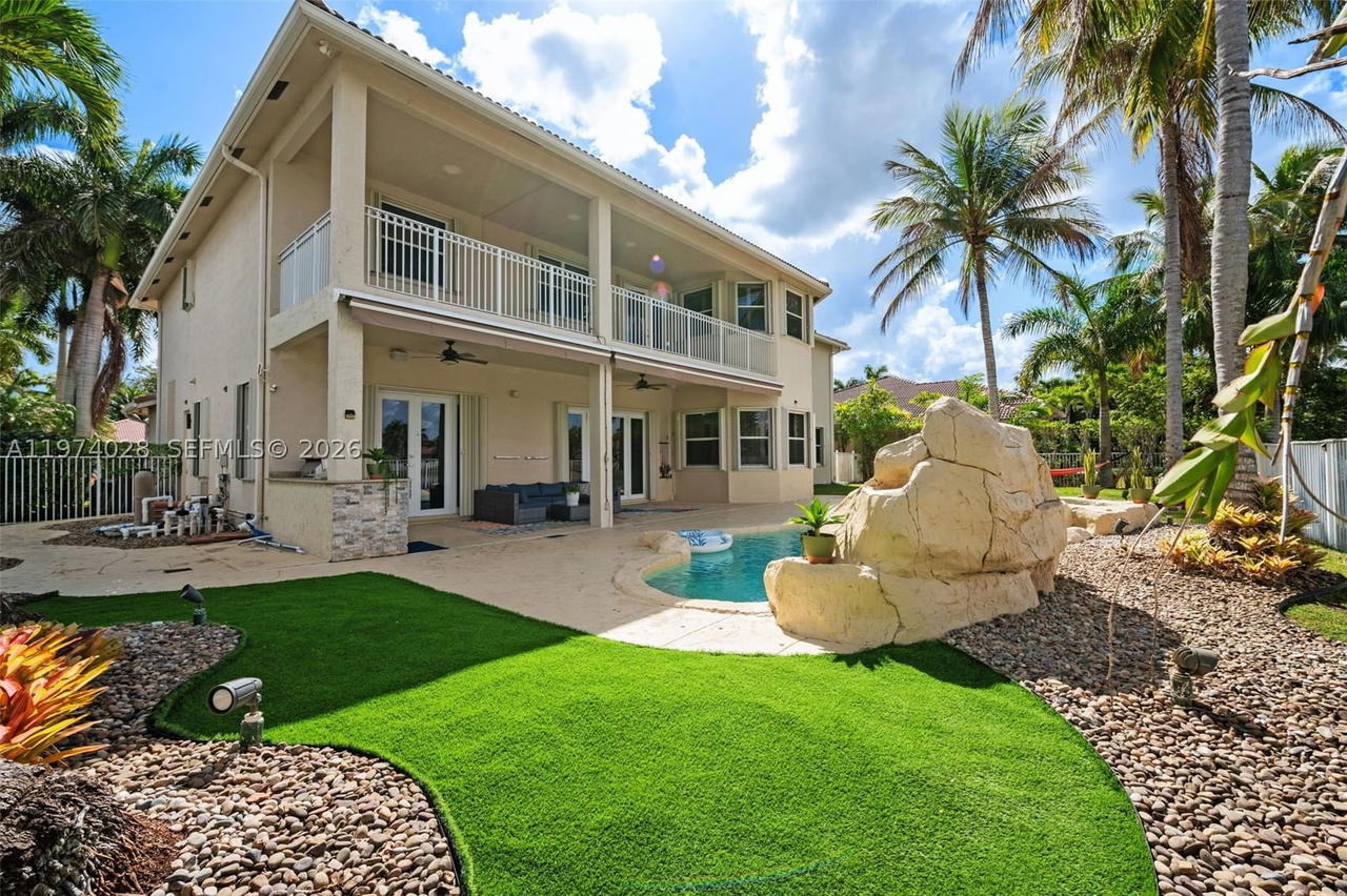Real estate property located at 1537 Victoria Isle Way, Broward, Sector 7-parcel W, Weston, FL