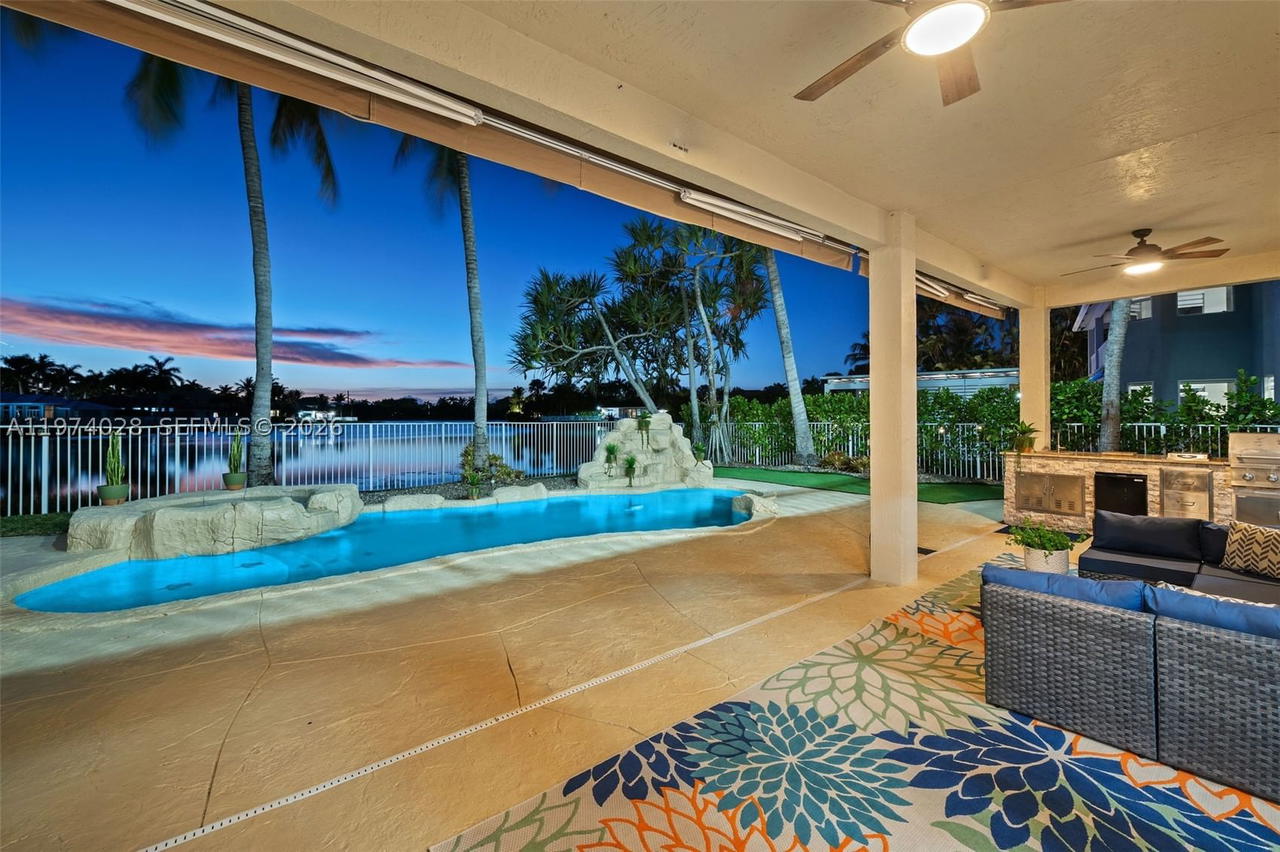 Real estate property located at 1537 Victoria Isle Way, Broward, Sector 7-parcel W, Weston, FL