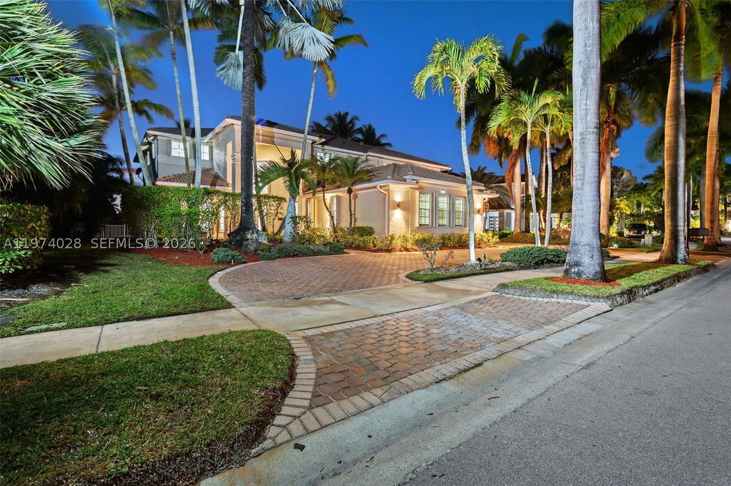 Real estate property located at 1537 Victoria Isle Way, Broward, Sector 7-parcel W, Weston, FL