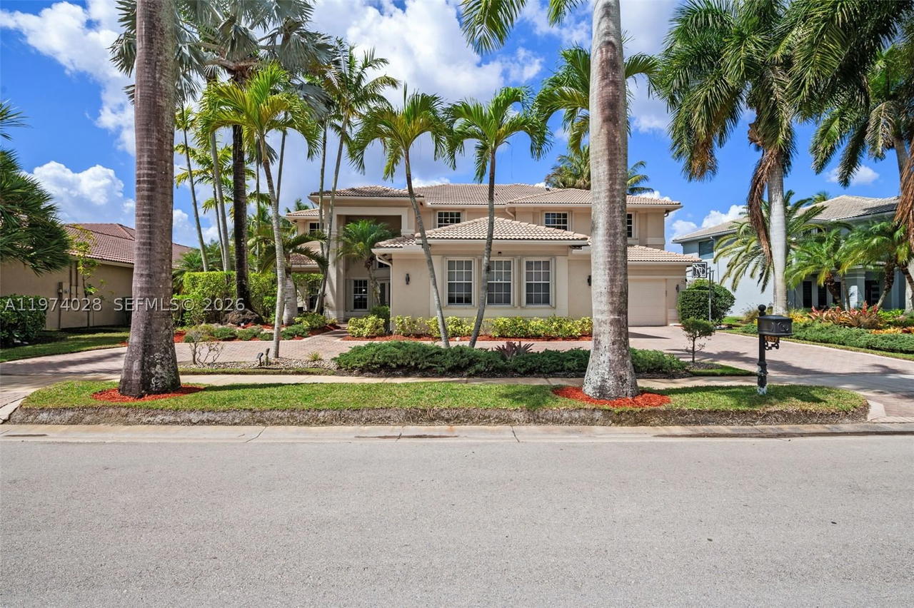 Real estate property located at 1537 Victoria Isle Way, Broward, Sector 7-parcel W, Weston, FL