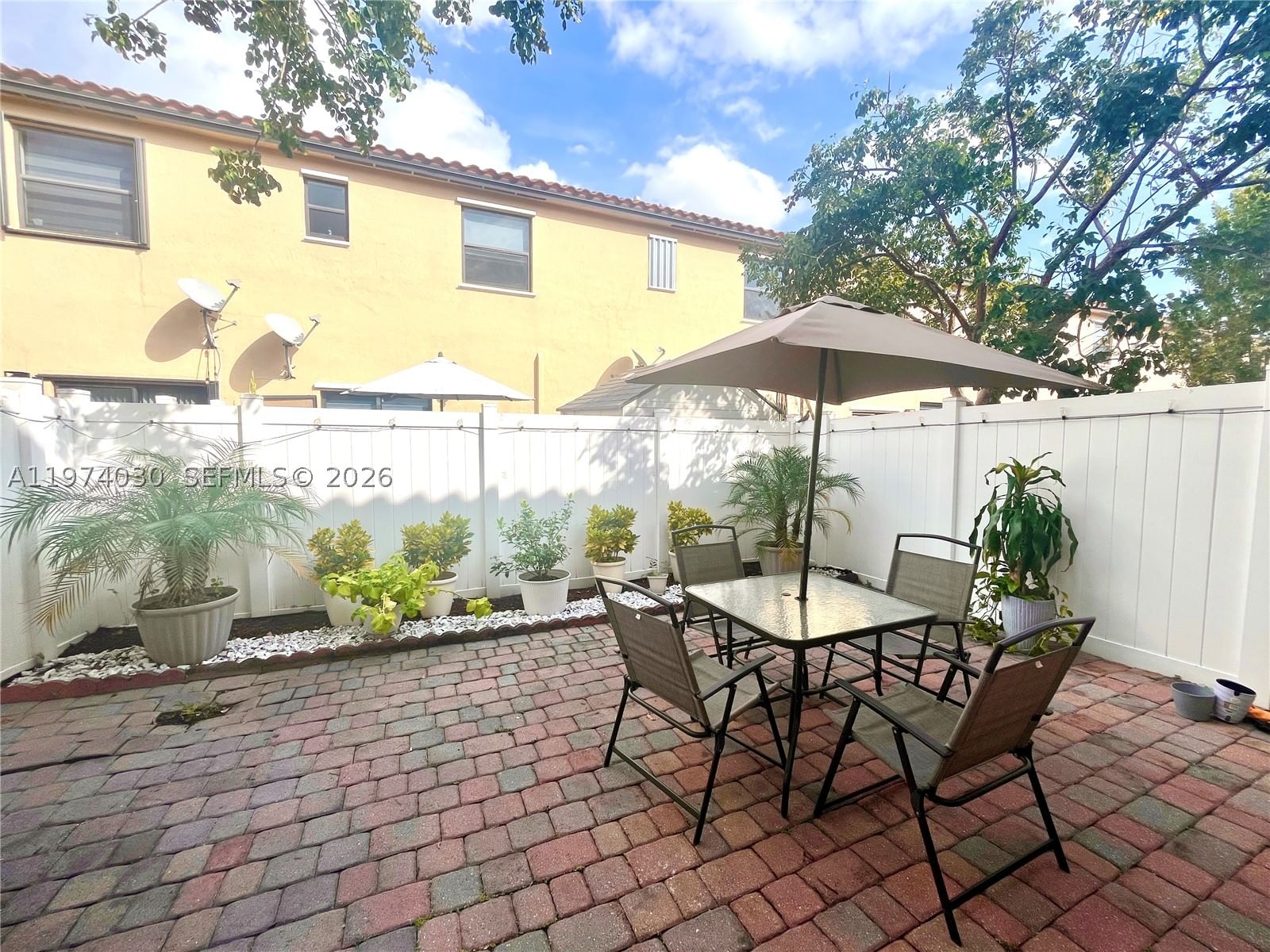 Real estate property located at 9271 33rd Ln, Miami-dade, Bonterra, Hialeah, FL