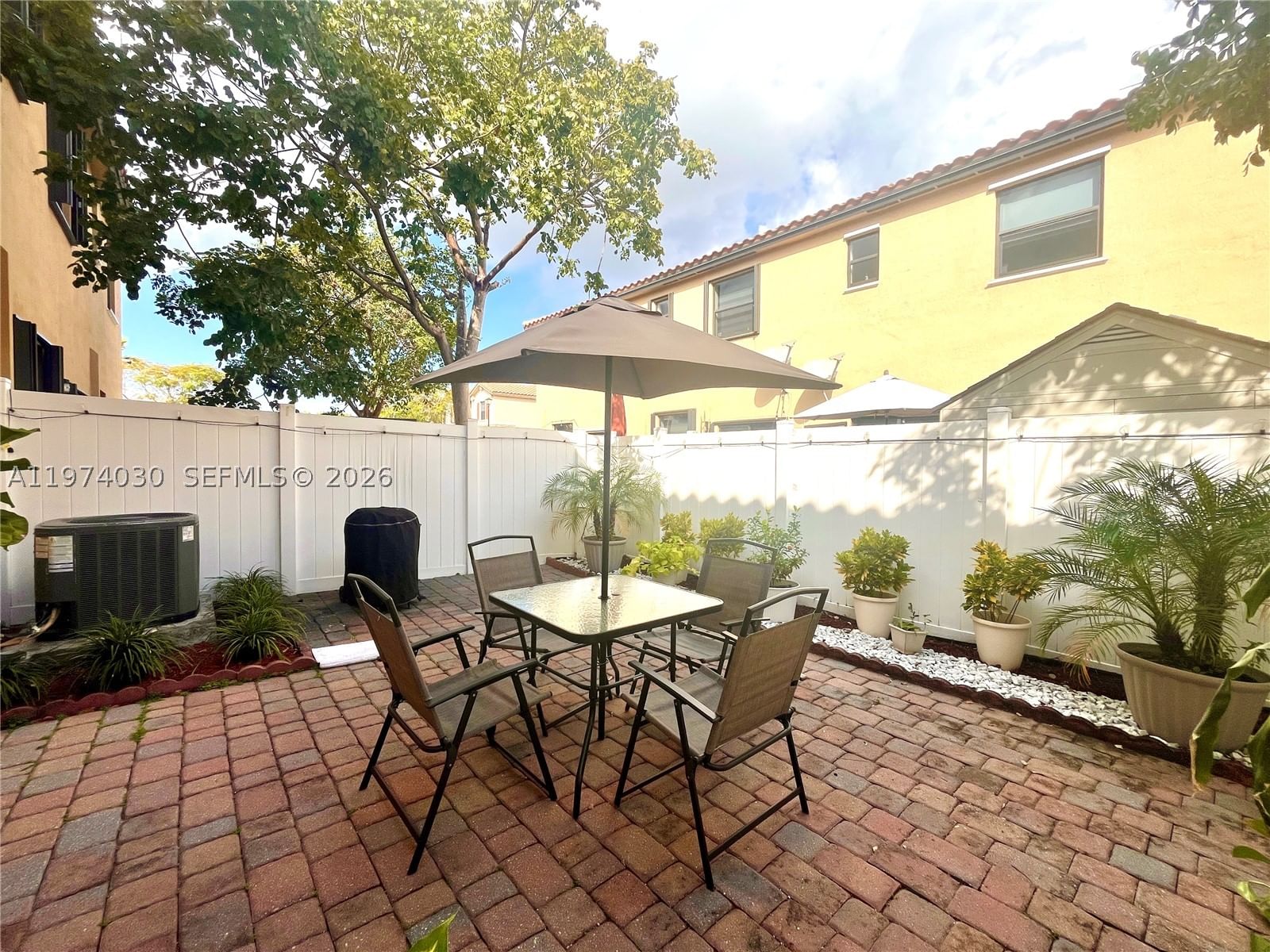 Real estate property located at 9271 33rd Ln, Miami-dade, Bonterra, Hialeah, FL
