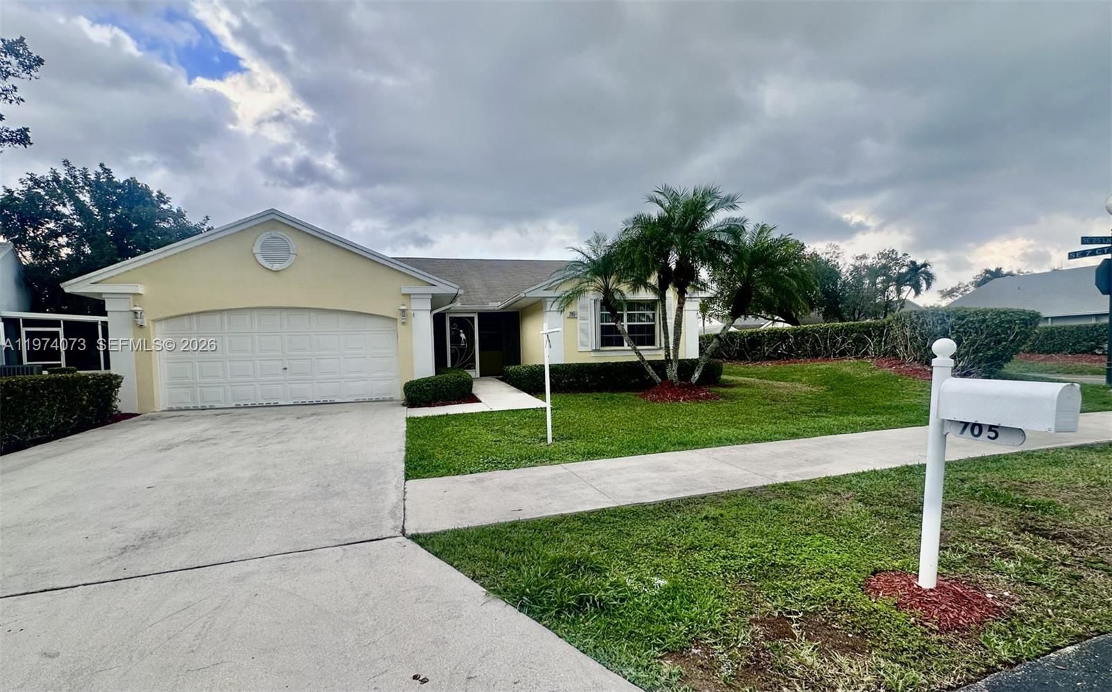 Real estate property located at 705 25th Ln, Miami-dade, Keys-gate No 1, Homestead, FL