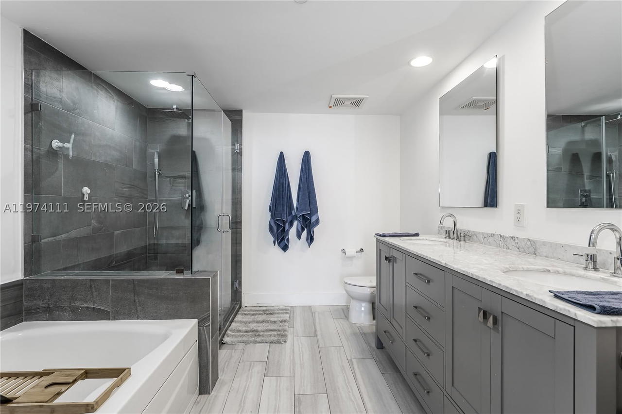 Real estate property located at 50 Biscayne Blvd #3106, Miami-dade, 50 Biscayne Condo, Miami, FL